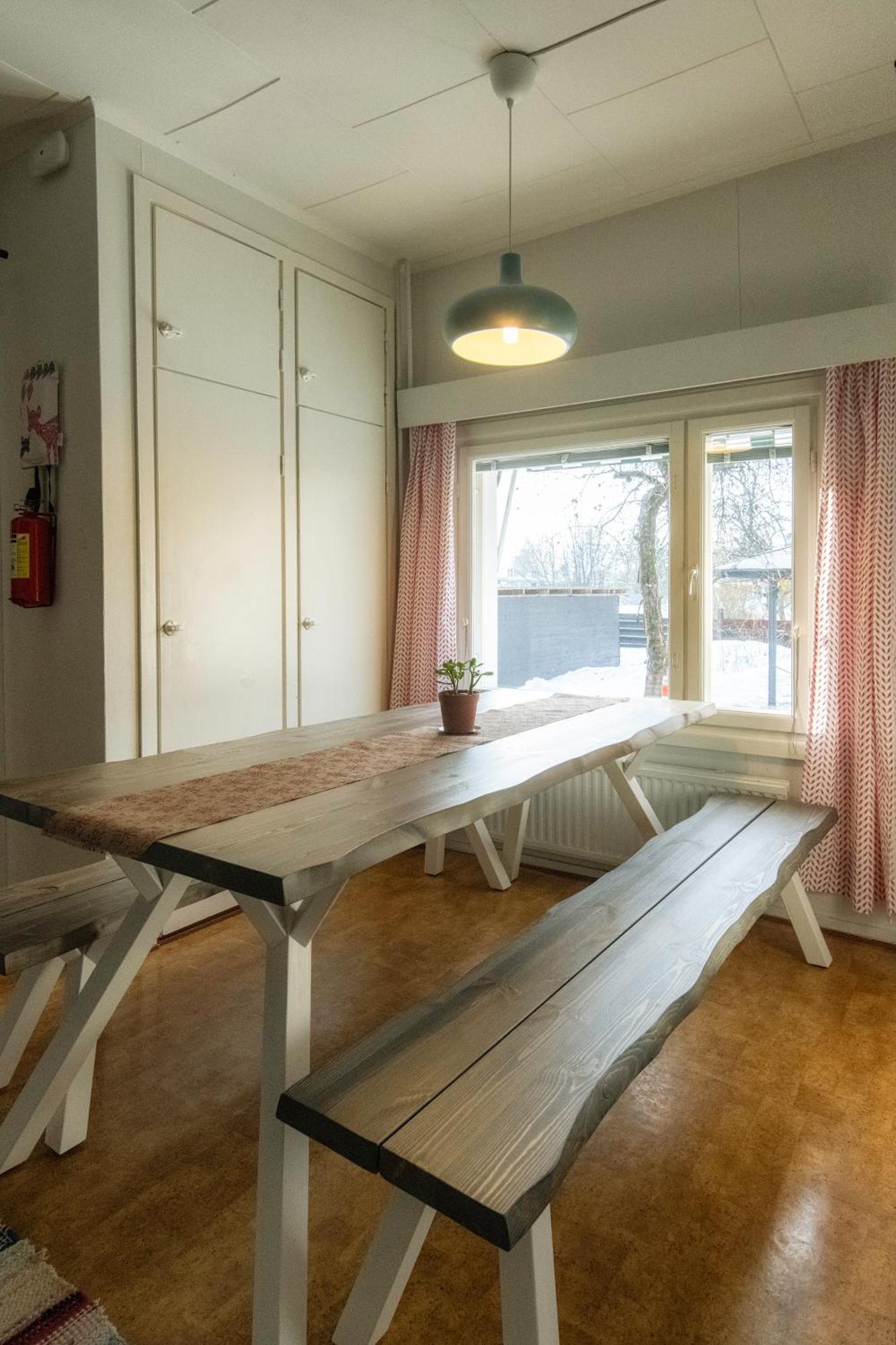 Relax & Recharge - A Unique Suite With A Touch Of Luxury - Hot Tub And Sauna Inspired Decor #Not A Real Sauna# Easy City Access - Direct Train 15 Min To City Helsinki Eksteriør billede